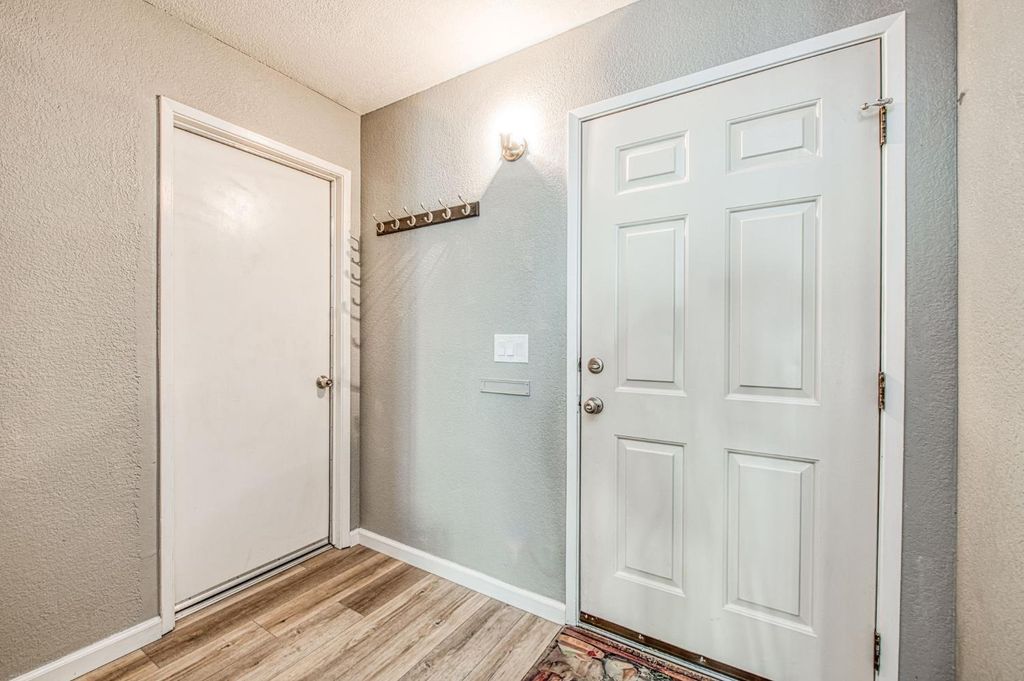 Image 2 of property listing at 127 5th Street, Clovis, CA 93612