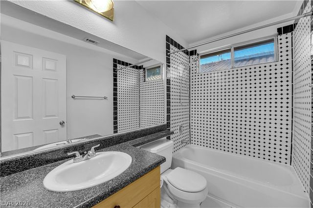 8915 Sandy Slate Way, Las Vegas, NV 89123