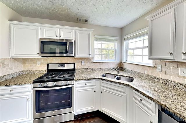 34 Belmont Park Drive, Newnan, GA 30263