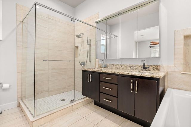 236 E NEWELL STREET, Winter Garden, FL 34787