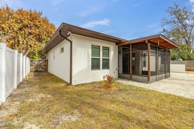 236 E NEWELL STREET, Winter Garden, FL 34787