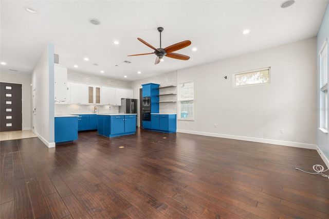 236 E NEWELL STREET, Winter Garden, FL 34787