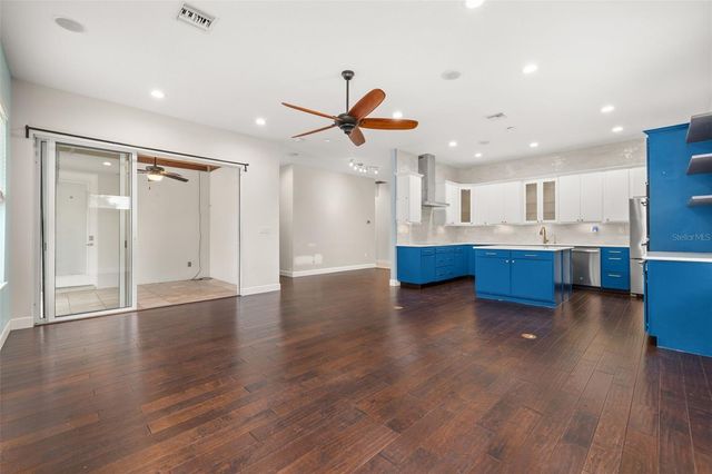 236 E NEWELL STREET, Winter Garden, FL 34787