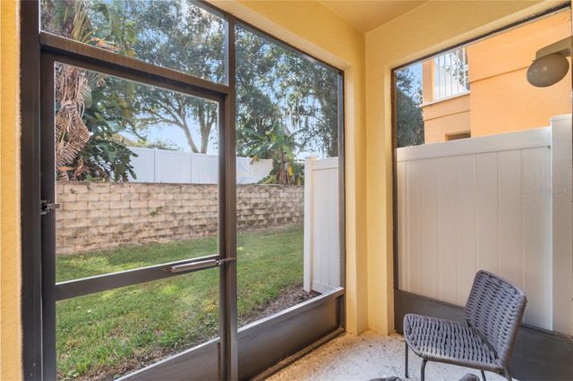 2020 RETREAT VIEW CIRCLE, Sanford, FL 32771