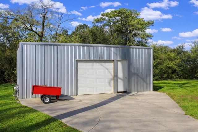 204 Lakeview Drive, Onalaska, TX 77360