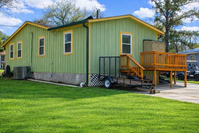 204 Lakeview Drive, Onalaska, TX 77360