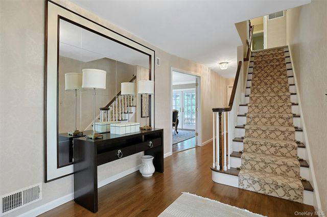 20 Cardinal Place, Mount Kisco, NY 10549
