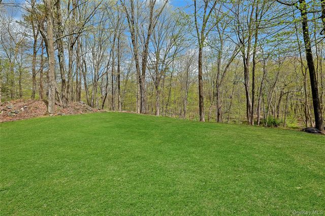 20 Cardinal Place, Mount Kisco, NY 10549