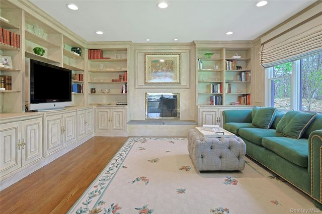 20 Cardinal Place, Mount Kisco, NY 10549