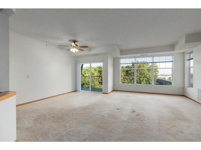 1900 Rush Lake Trail #416, Saint Paul, MN 55112