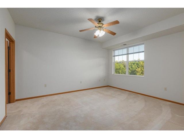 1900 Rush Lake Trail #416, Saint Paul, MN 55112
