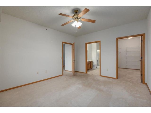 1900 Rush Lake Trail #416, Saint Paul, MN 55112