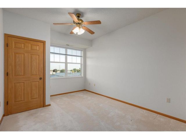 1900 Rush Lake Trail #416, Saint Paul, MN 55112