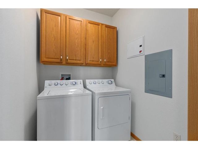 1900 Rush Lake Trail #416, Saint Paul, MN 55112