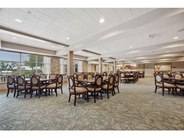 1900 Rush Lake Trail #416, Saint Paul, MN 55112