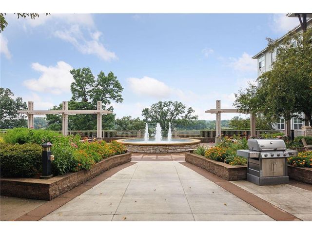 1900 Rush Lake Trail #416, Saint Paul, MN 55112