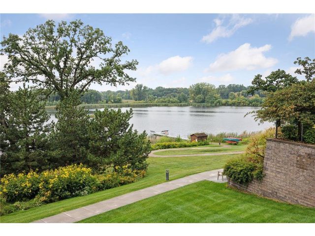 1900 Rush Lake Trail #416, Saint Paul, MN 55112