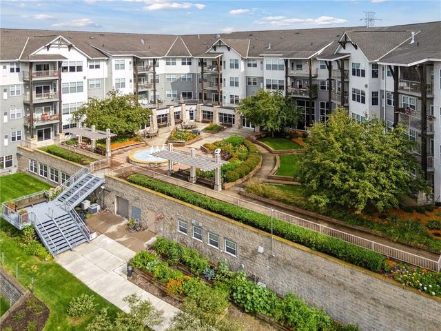1900 Rush Lake Trail #416, Saint Paul, MN 55112