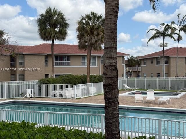 922 TWIN LAKE DR 922, Coral Springs, FL 33071