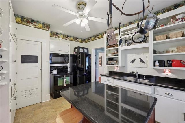 606 W Cherry Avenue, Orange, TX 77630