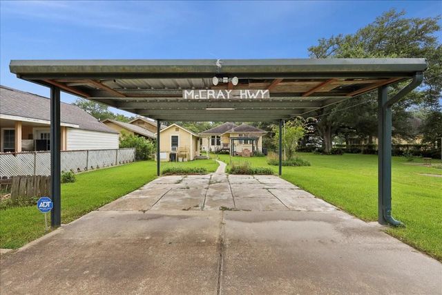 606 W Cherry Avenue, Orange, TX 77630