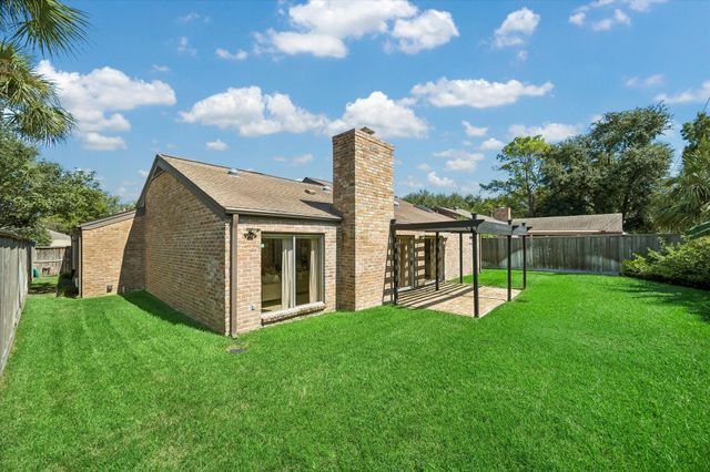 11315 Piping Rock Drive, Houston, TX 77077