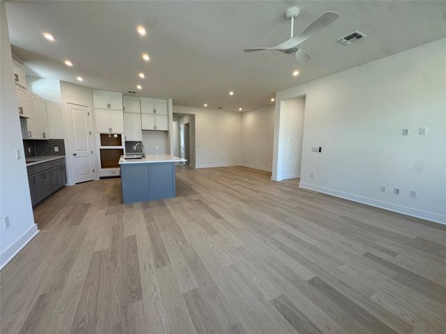 139 Comfort DR, Buda, TX 78610