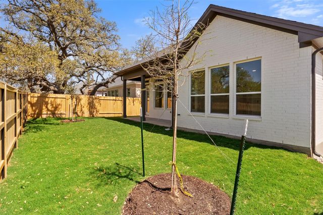 139 Comfort DR, Buda, TX 78610