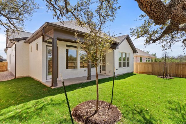 139 Comfort DR, Buda, TX 78610
