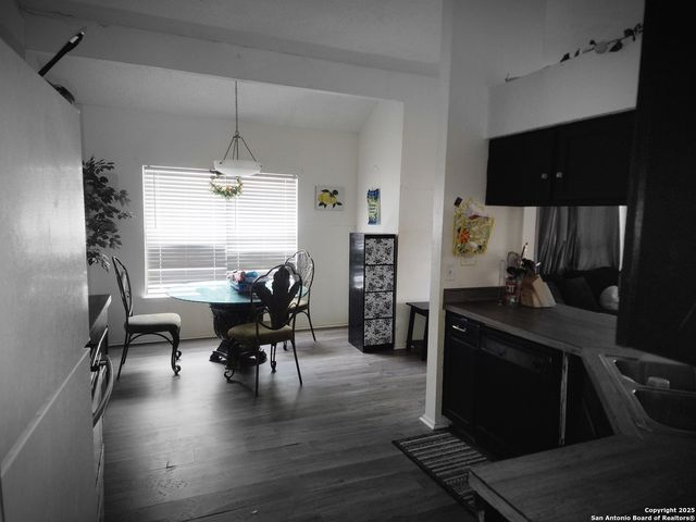 8040 dove trail, San Antonio, TX 78244