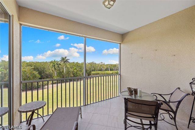 4650 Yacht Harbor DR 133, Naples, FL 34112