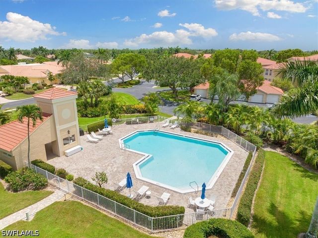 4650 Yacht Harbor DR 133, Naples, FL 34112