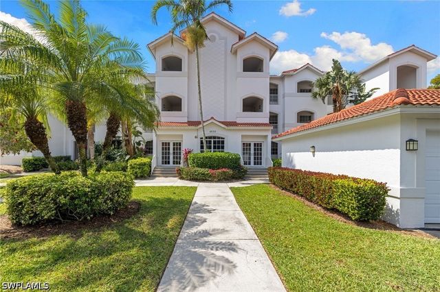 4650 Yacht Harbor DR 133, Naples, FL 34112