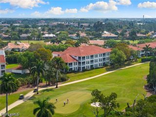 4650 Yacht Harbor DR 133, Naples, FL 34112