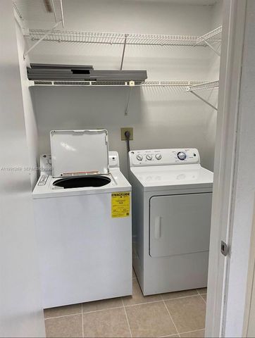 9346 S Belfort Cir 215, Tamarac, FL 33321