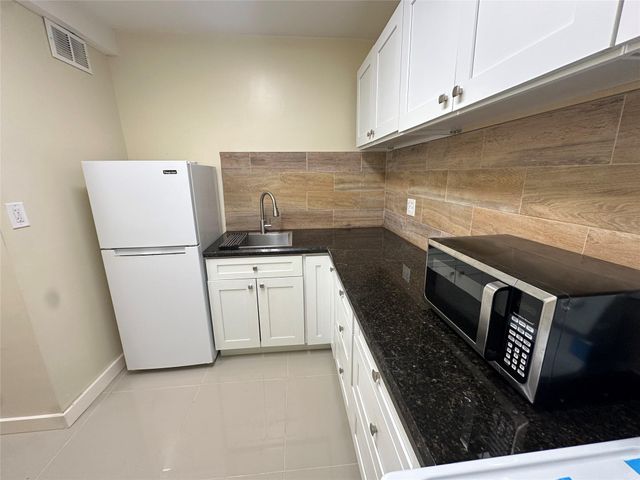 1101 NW 7th Ave, Fort Lauderdale, FL 33311