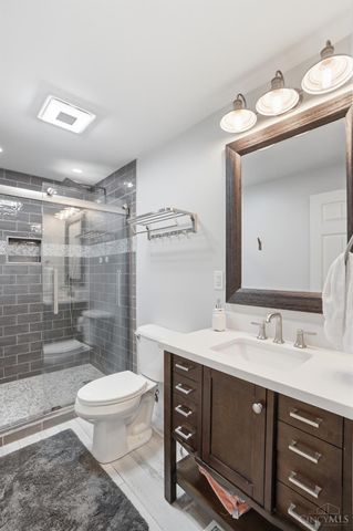 5706 Adelphi Street, Cincinnati, OH 45227