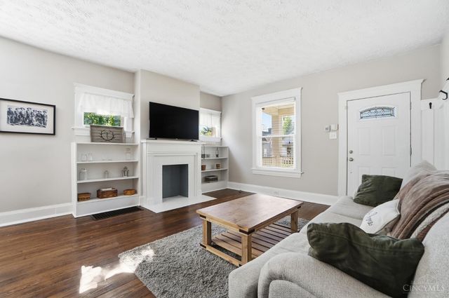 5706 Adelphi Street, Cincinnati, OH 45227