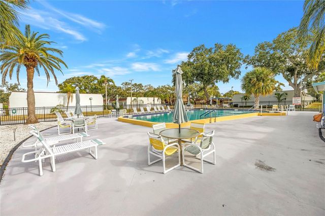 9224 MISSION OAKS BOULEVARD, Seminole, FL 33776