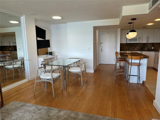 150 SE 25th Road 7H, Miami, FL 33129
