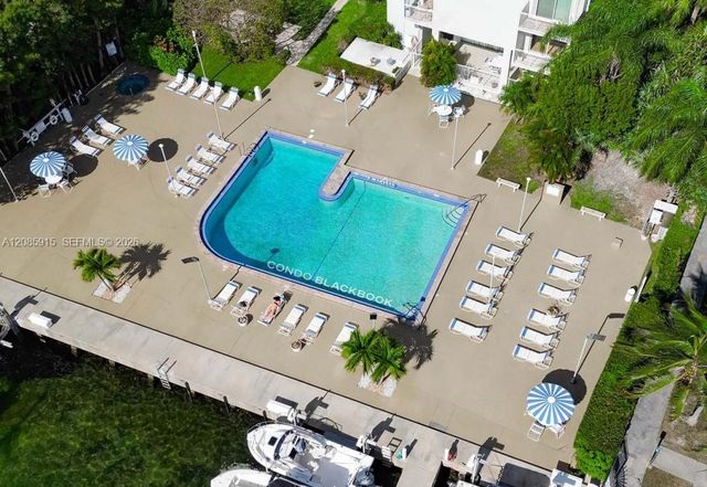 150 SE 25th Road 7H, Miami, FL 33129