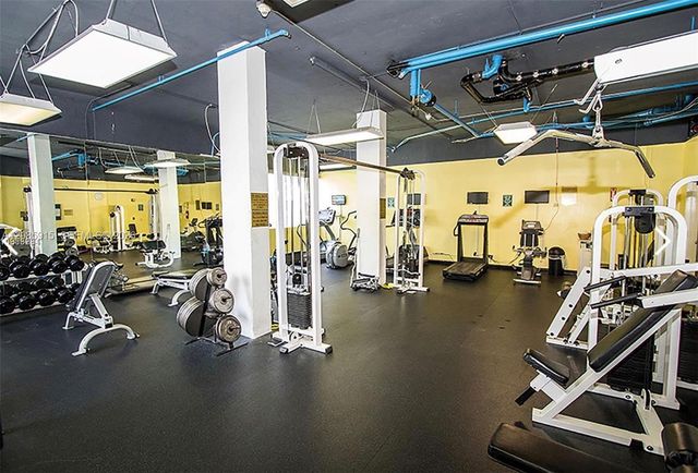 150 SE 25th Road 7H, Miami, FL 33129