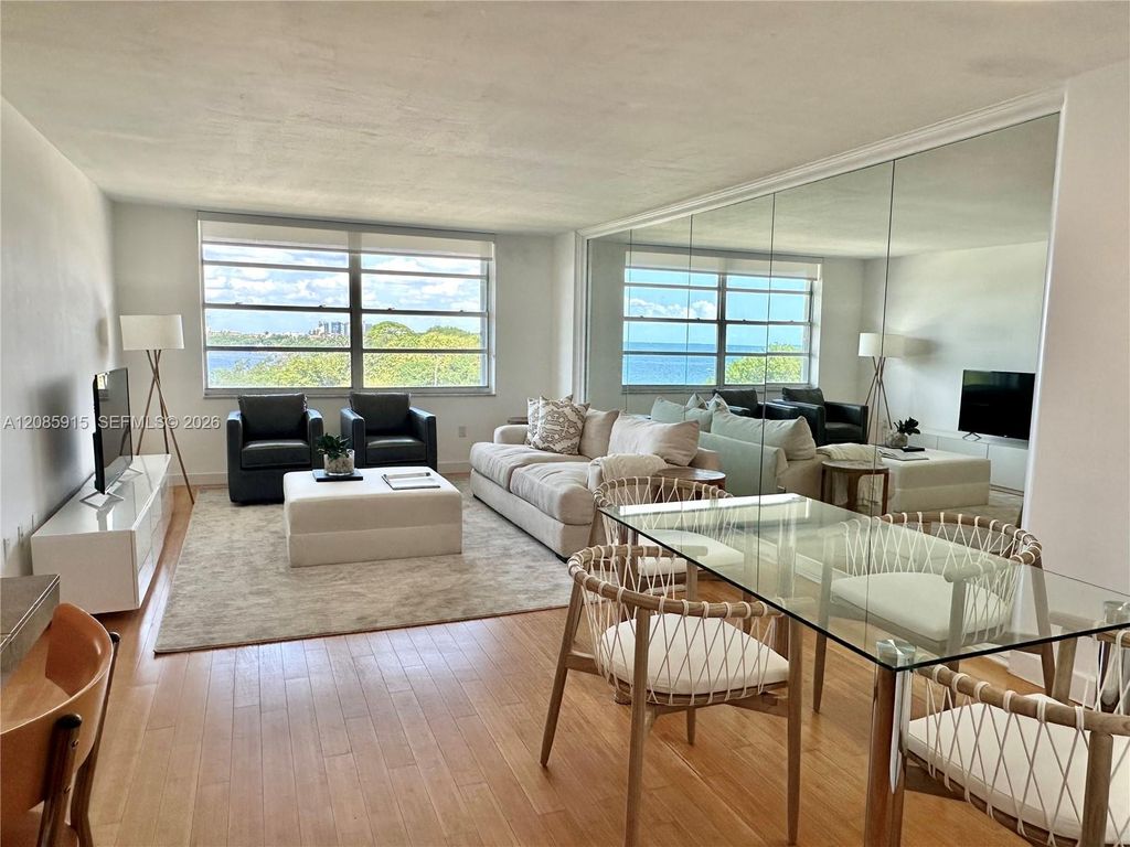 150 SE 25th Road 7H, Miami, FL 33129