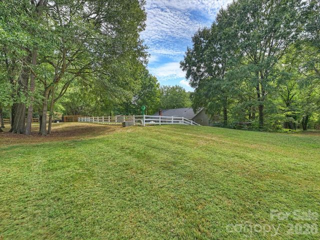 1608 Running Brook Road, Charlotte, NC 28214