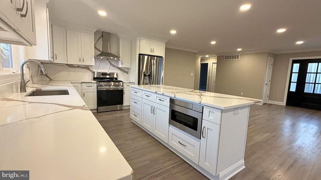 106 PALMER RD, Pennington, NJ 08534