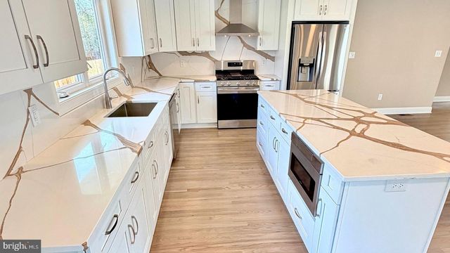 106 PALMER RD, Pennington, NJ 08534