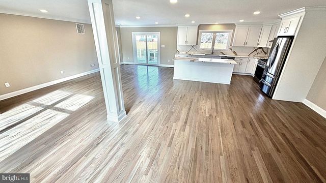 106 PALMER RD, Pennington, NJ 08534