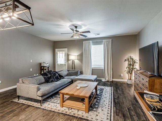 9053 NW 143rd Street, Yukon, OK 73099