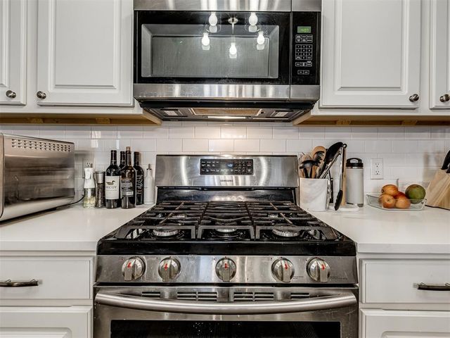 9053 NW 143rd Street, Yukon, OK 73099