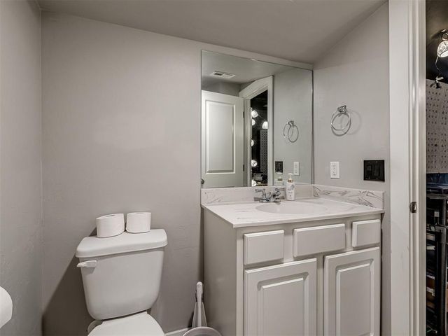 9053 NW 143rd Street, Yukon, OK 73099